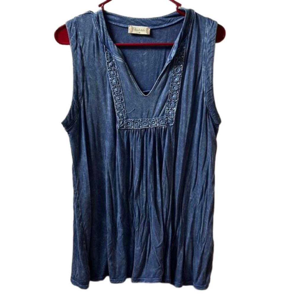 Altar’d State Distressed Top Blue Medium - Picture 1 of 5